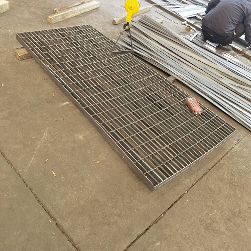 鋼格柵鋼格板G403/30/100：防滑、防腐與高強(qiáng)度