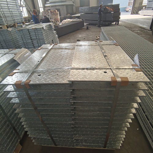 海上平臺(tái)防滑鋼格板：抗鹽霧腐蝕技術(shù)詳解！