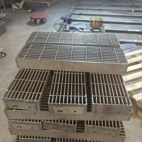 線上線下選購鋼格柵，這些差異不了解要吃大虧