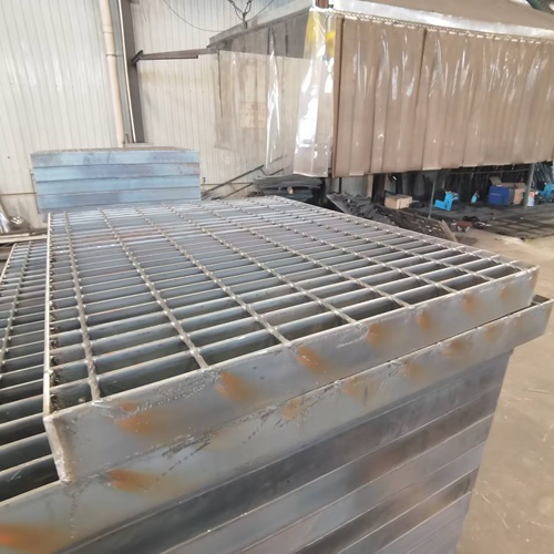 智能工廠里的鋼格板，不只是鋪地那么簡單