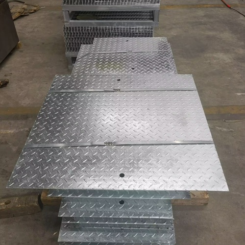 鋼格板在城市廣場(chǎng)中的創(chuàng)新應(yīng)用