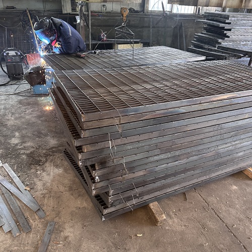 鋼格柵板為什么容易生銹？原因在這里