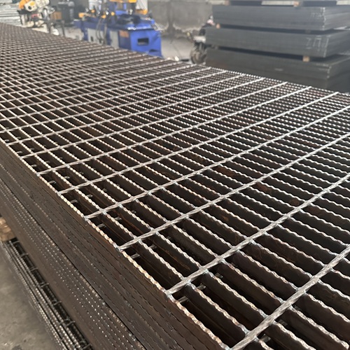 音樂節(jié)舞臺(tái)搭建必用鋼格板，承重強(qiáng)還易拆卸